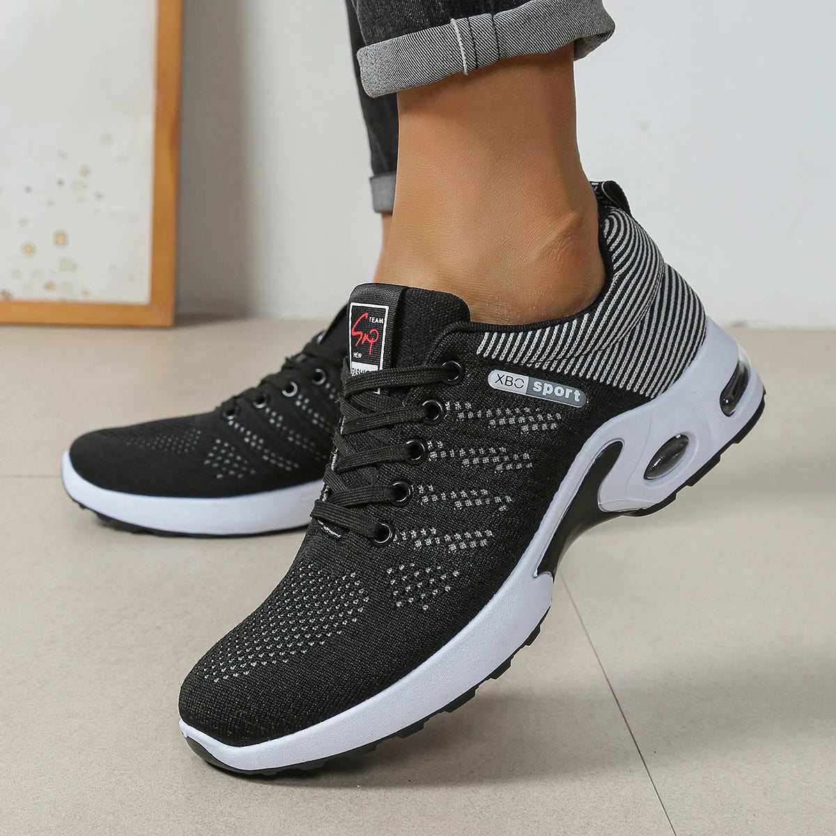 Men’s Breathable Lace-Up Running Sneakers Non-Slip Pillow Comfort Shoes